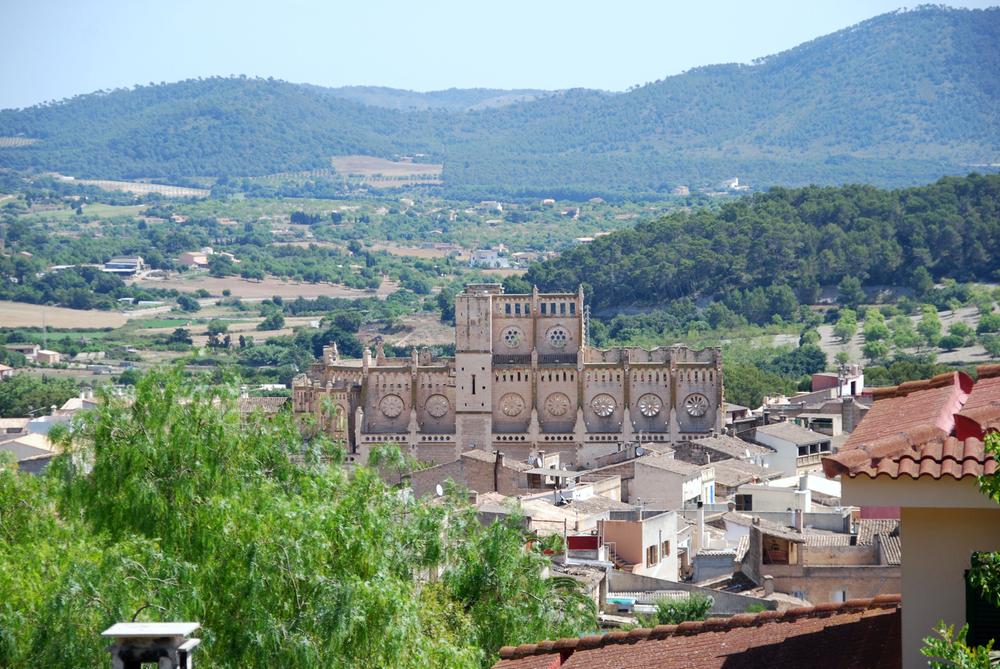 Overview of Son Servera