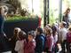 Escolares de Son Servera visitan el pesebre de la Esglsia Nova